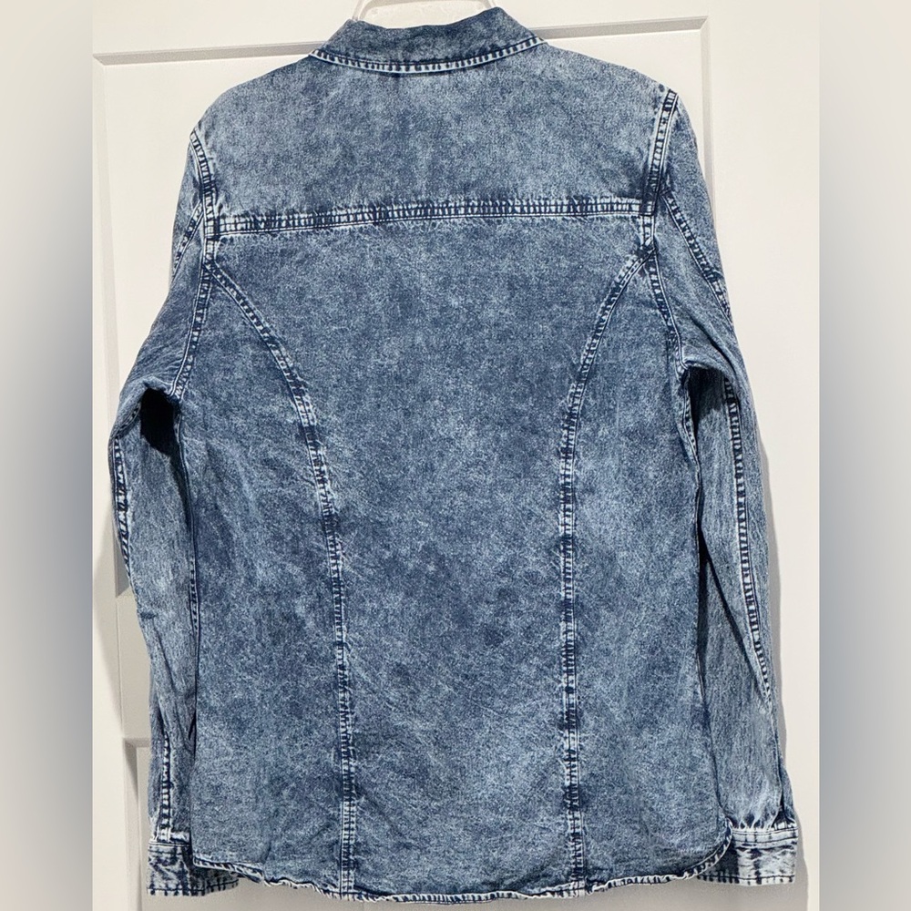 Levi’s Denim Button-Up Shirt - Picture 9 of 16